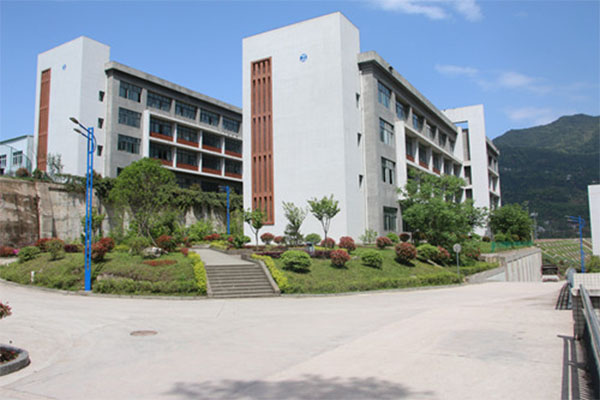 巴中職業(yè)中學(xué)
