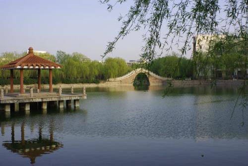 曲靖醫(yī)學(xué)高等專科學(xué)校