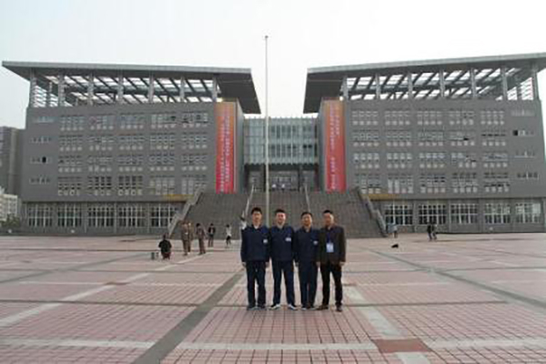 巴中市職業(yè)中學